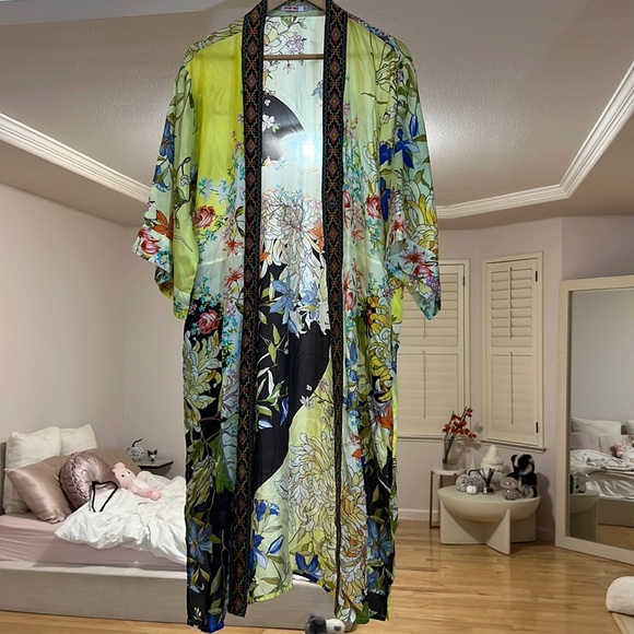 Other - Johnny was multicolor floral printed kimono with tribal embroidery trim